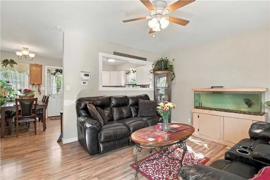 16108 E 32nd Street S, Independence, MO: listing photo 3