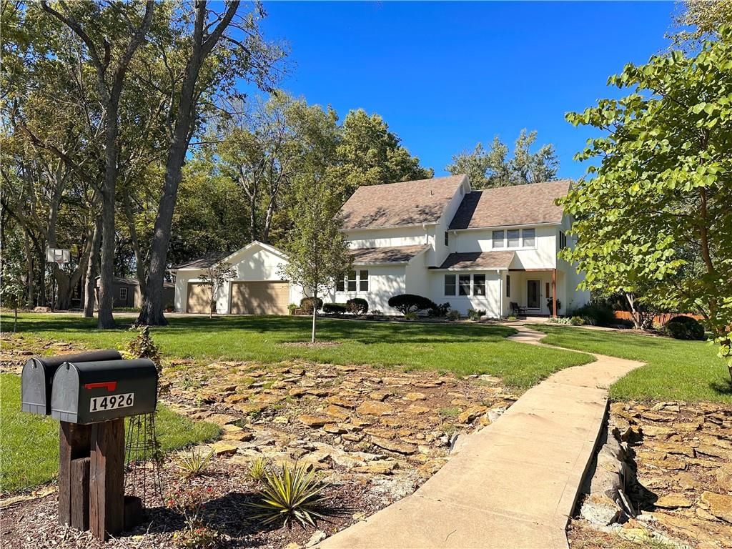 14926 S Caenen Lane, Olathe, KS 66062