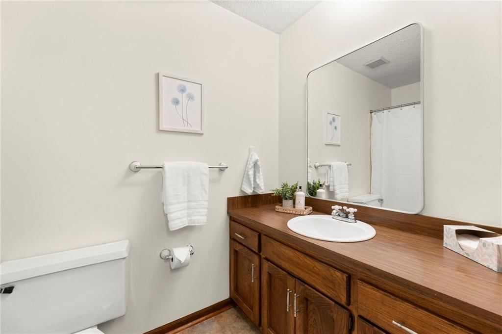 Photo 47 of 81 - 14926 S Caenen Lane, Olathe, KS 66062