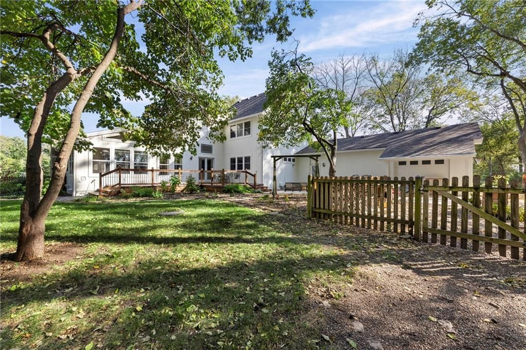 Photo 63 of 81 - 14926 S Caenen Lane, Olathe, KS 66062