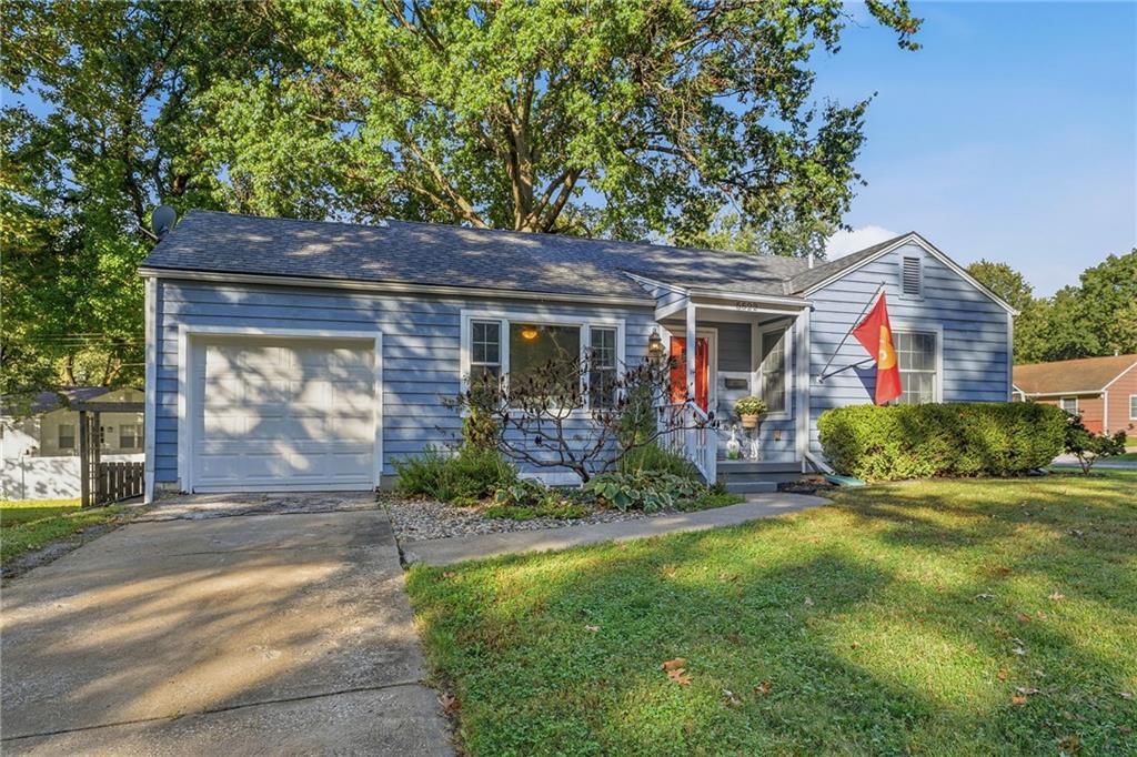 5522 LINDEN Street, Roeland Park, KS: listing photo 3