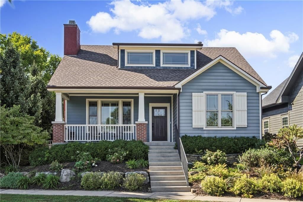 Photo 1 of 35 - 7924 N Ditzler Avenue, Kansas City, MO 64158