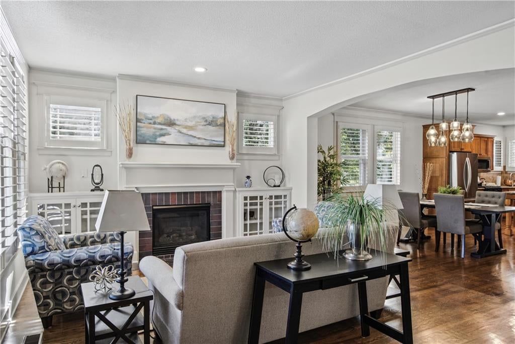 Photo 5 of 35 - 7924 N Ditzler Avenue, Kansas City, MO 64158