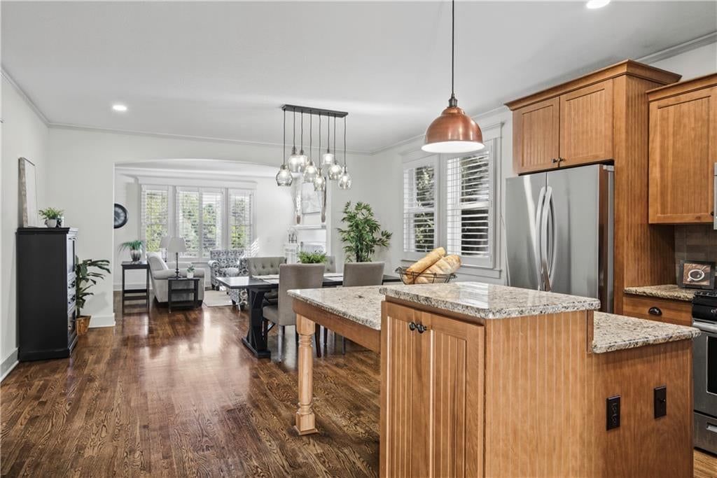 Photo 12 of 35 - 7924 N Ditzler Avenue, Kansas City, MO 64158