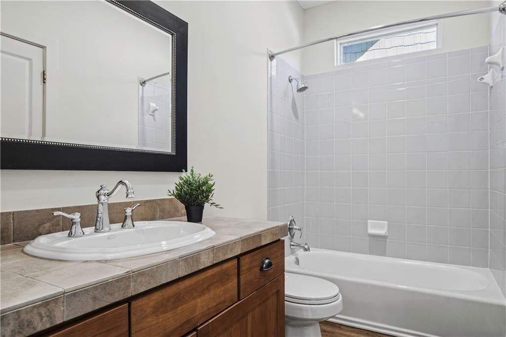 Photo 20 of 35 - 7924 N Ditzler Avenue, Kansas City, MO 64158