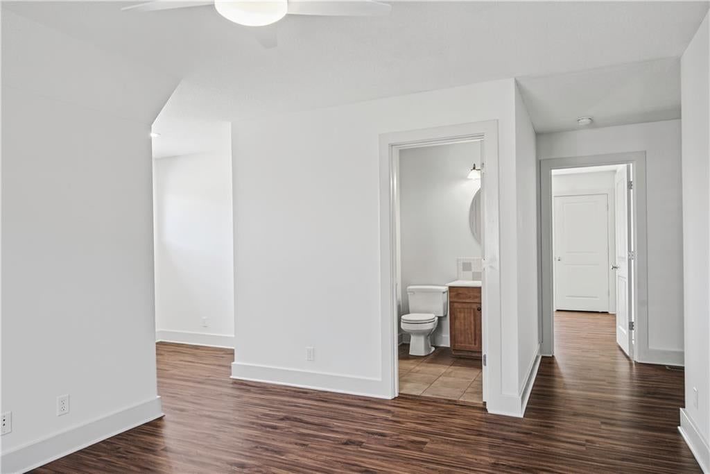 Photo 23 of 35 - 7924 N Ditzler Avenue, Kansas City, MO 64158