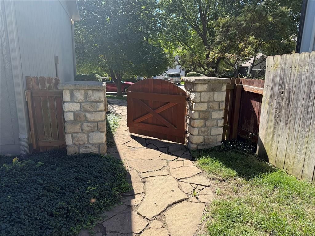 Photo 2 of 5 - 19794 W 107th Street, Olathe, KS 66061
