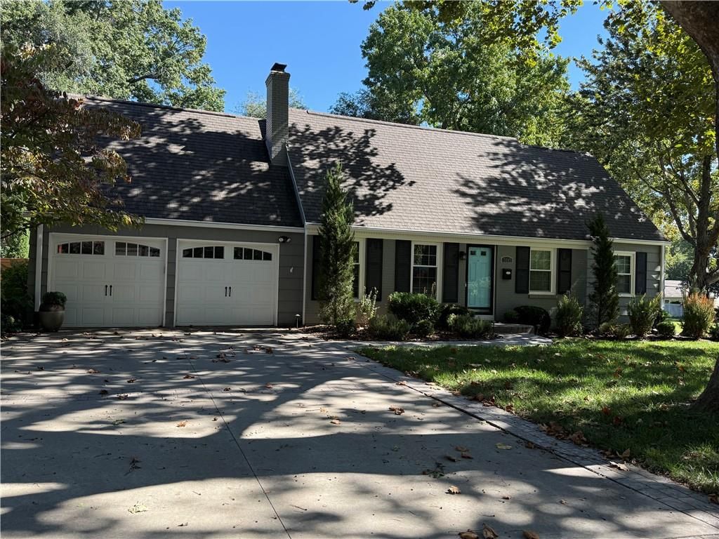 7647 Fairway Street, Prairie Village, KS: listing photo 2