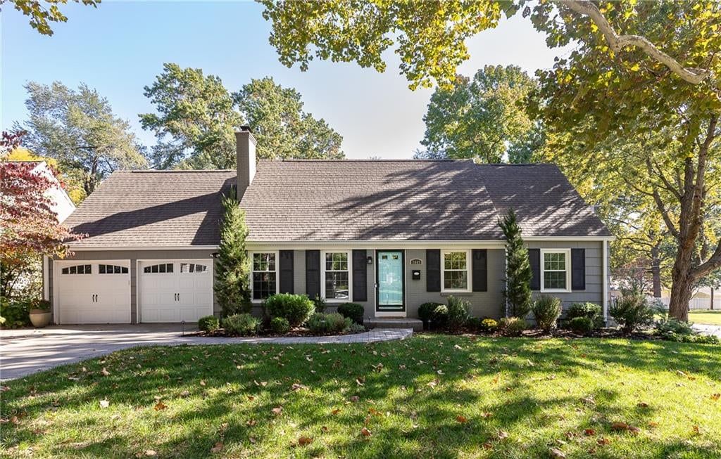 7647 Fairway Street, Prairie Village, KS