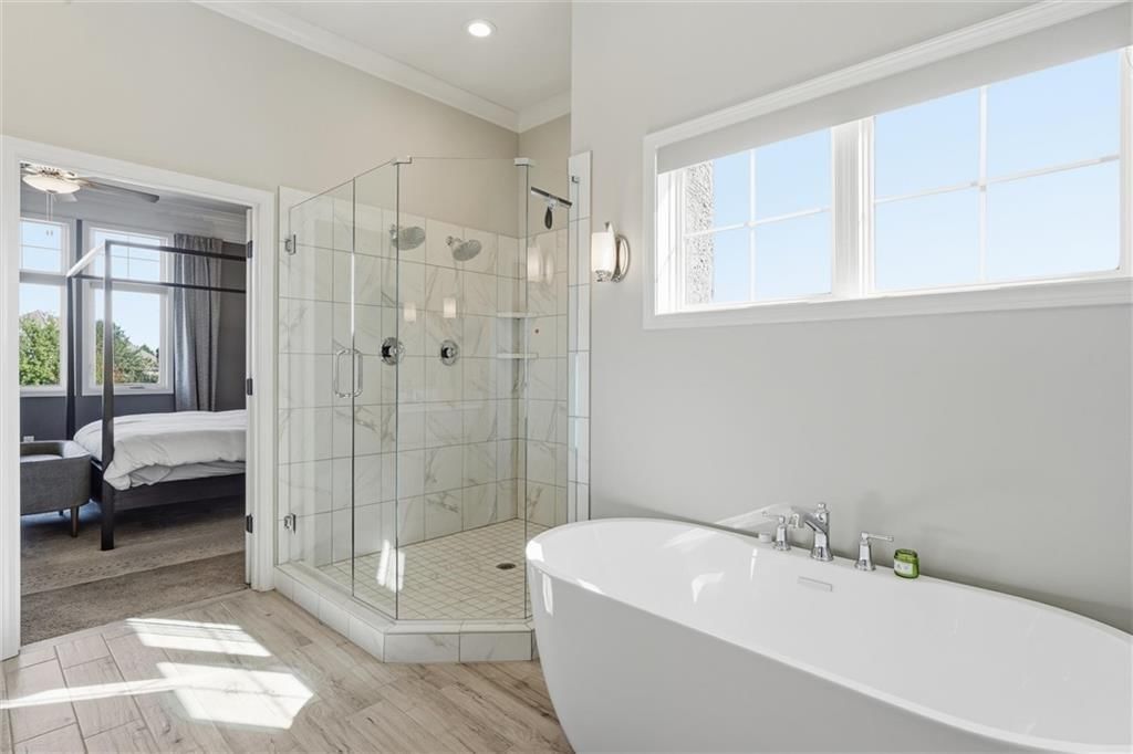 Photo 23: freestanding tub, 9108 W 178th Street, Overland Park, KS 66013