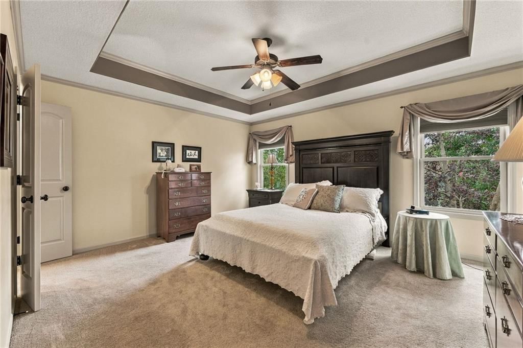 Photo 22 of 58 - 343 SE WOOD Lane, Lee's Summit, MO 64063