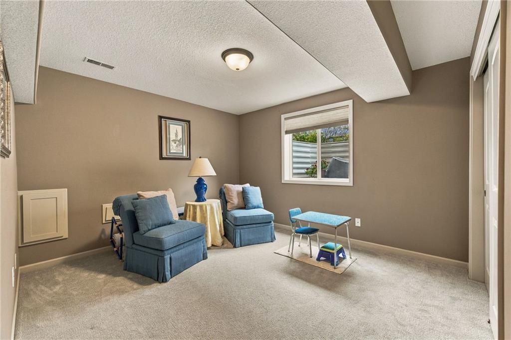 Photo 44 of 58 - 343 SE WOOD Lane, Lee's Summit, MO 64063