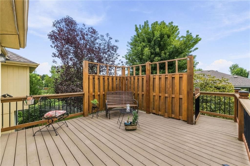 Photo 46 of 58 - 343 SE WOOD Lane, Lee's Summit, MO 64063