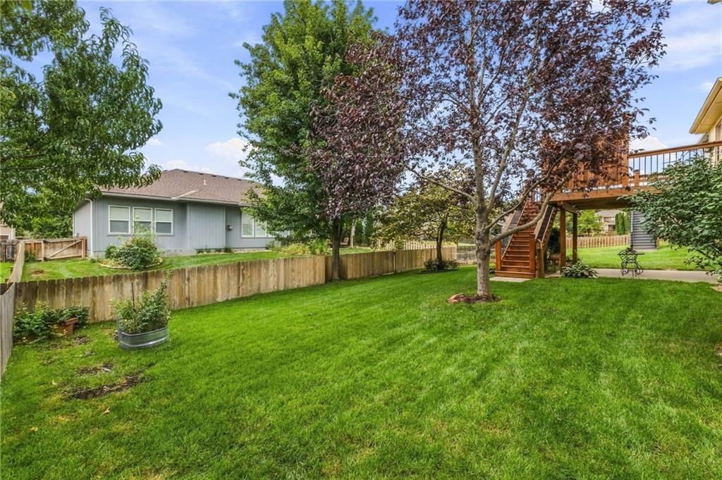 Photo 54 of 58 - 343 SE WOOD Lane, Lee's Summit, MO 64063