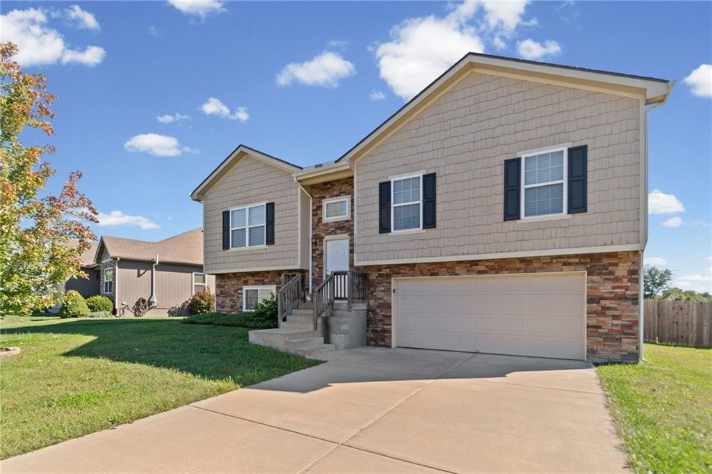11035 N Jefferson Street, Kansas City, MO: listing photo 3