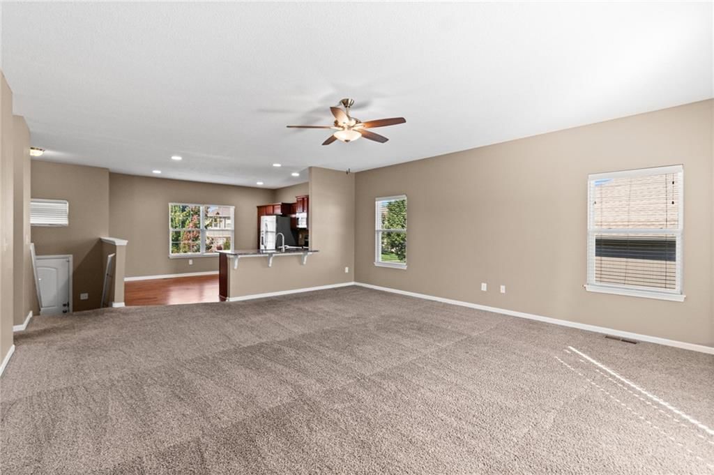 Photo 5 of 32 - 11035 N Jefferson Street, Kansas City, MO 64155