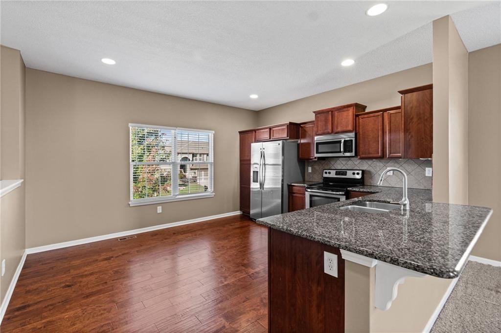 Photo 8 of 32 - 11035 N Jefferson Street, Kansas City, MO 64155