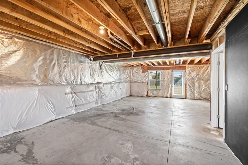 Photo 23 of 32 - 11035 N Jefferson Street, Kansas City, MO 64155