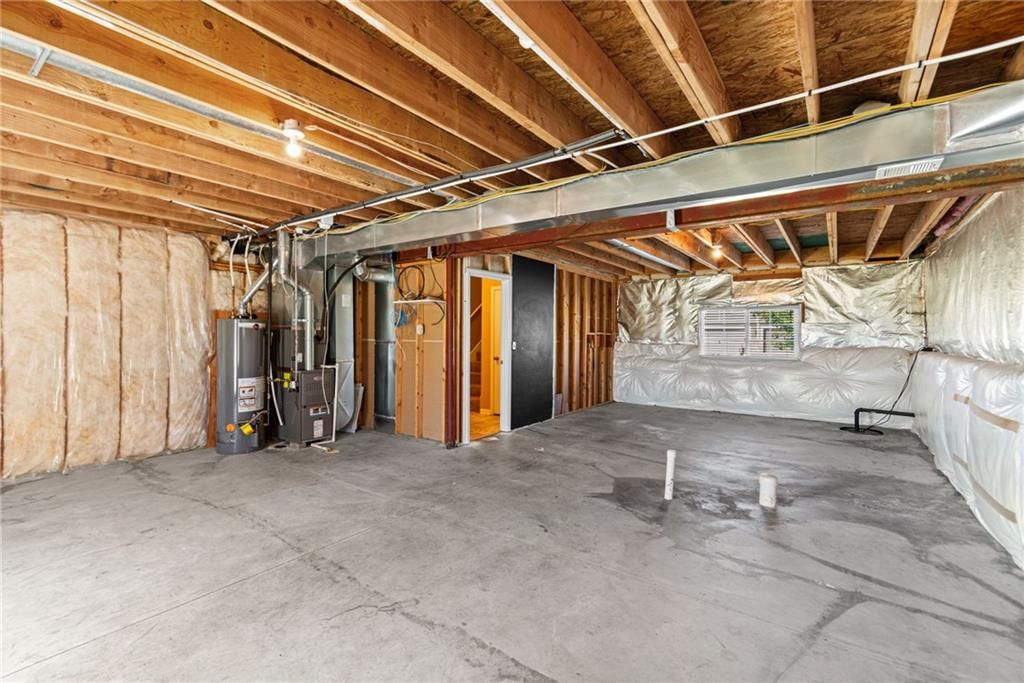 Photo 24 of 32 - 11035 N Jefferson Street, Kansas City, MO 64155