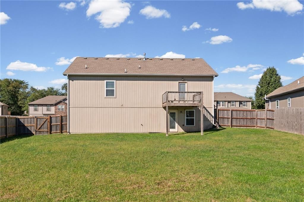 Photo 27 of 32 - 11035 N Jefferson Street, Kansas City, MO 64155