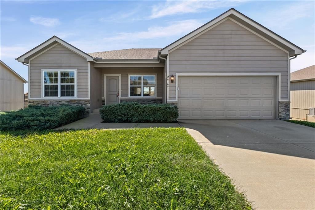 26169 W 141st Terrace, Olathe, KS