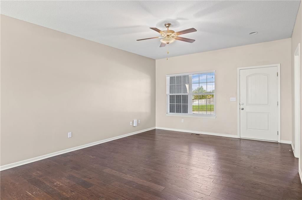 Photo 5 of 39 - 26169 W 141st Terrace, Olathe, KS 66061