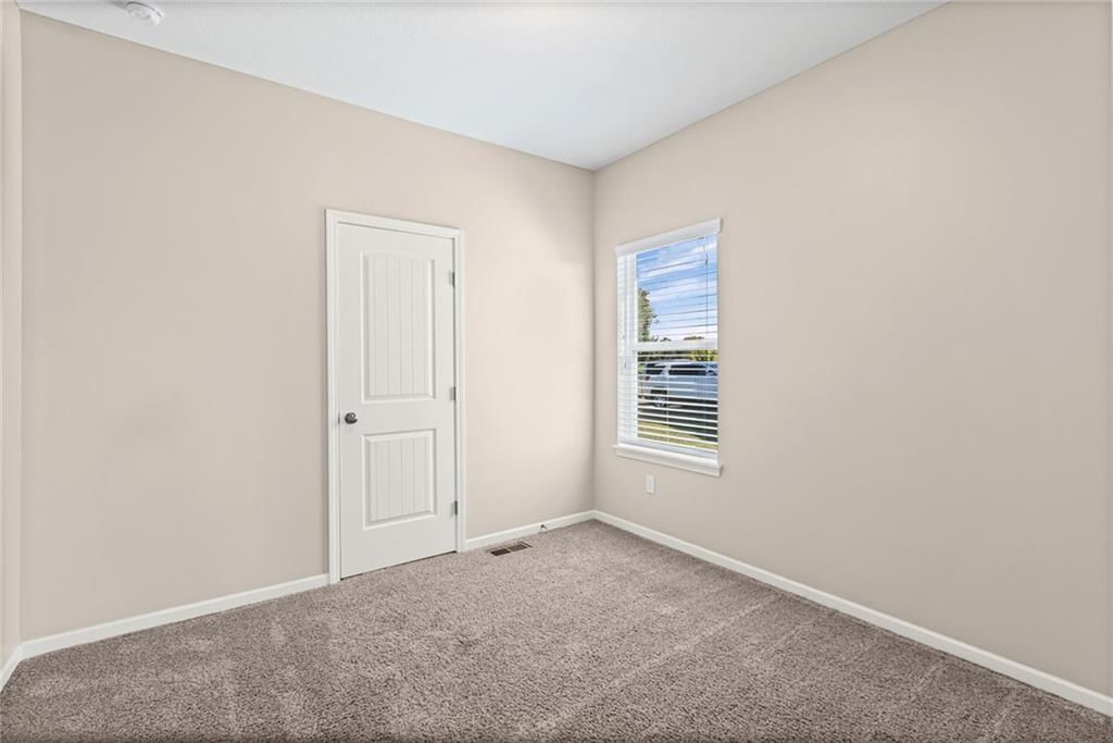 Photo 12 of 39 - 26169 W 141st Terrace, Olathe, KS 66061
