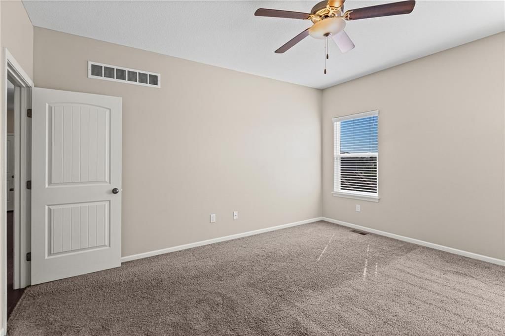 Photo 19 of 39 - 26169 W 141st Terrace, Olathe, KS 66061