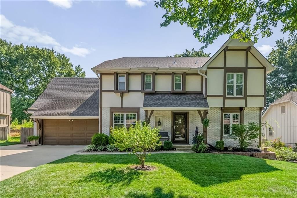 Mature trees at 10417 OAKMONT Street, Overland Park, KS 66215