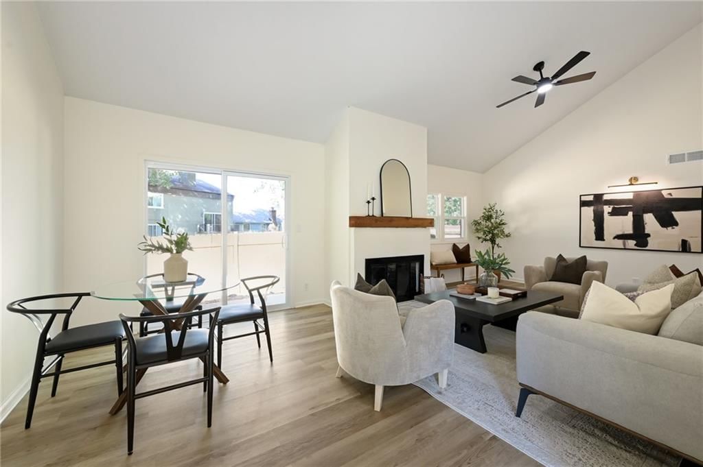 6603 Earnshaw Street, Shawnee, KS