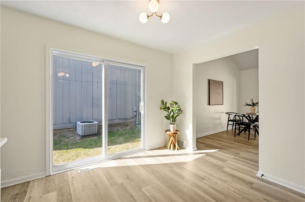 Photo 9 of 20 - 6603 Earnshaw Street, Shawnee, KS 66216