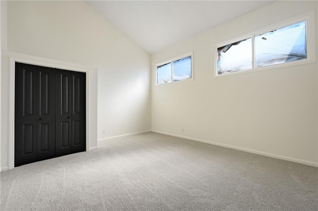 Photo 17 of 20 - 6603 Earnshaw Street, Shawnee, KS 66216