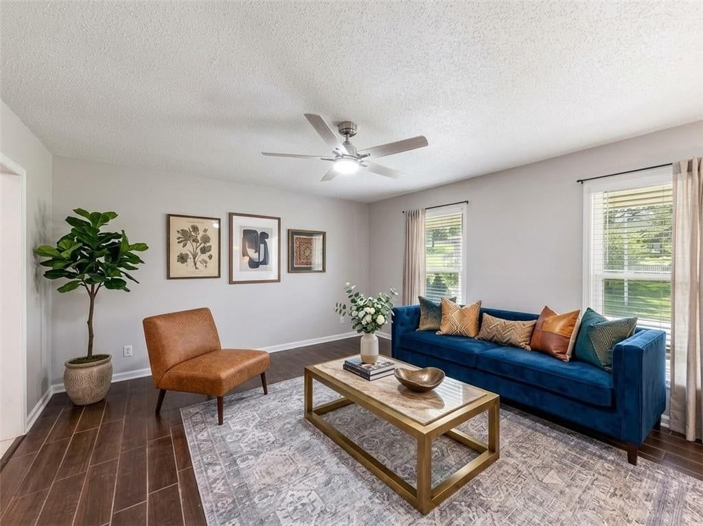 6739 NW Hilldale Drive, Kansas City, MO
