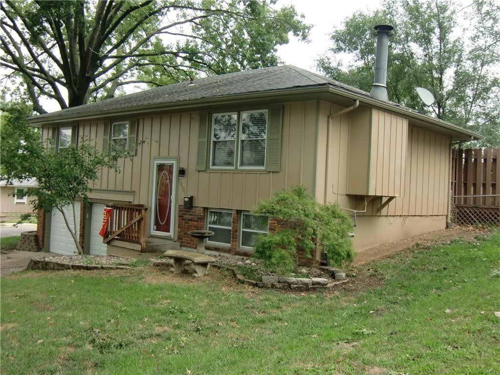 3401 S Ellison Way, Independence, MO: listing photo 2