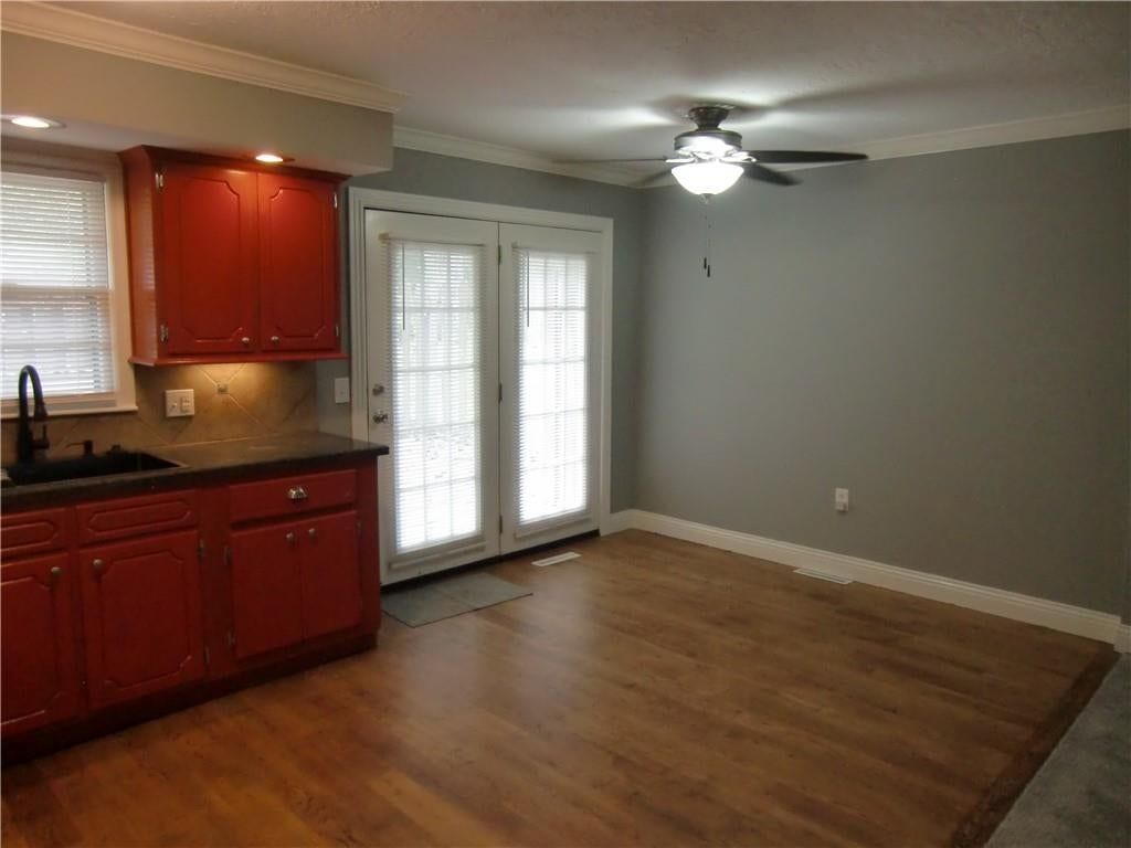 Photo 8 of 28 - 3401 S Ellison Way, Independence, MO 64055