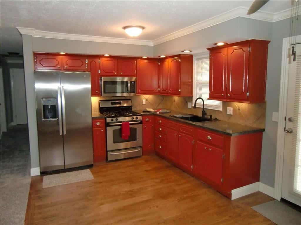 Breakfast nook at 3401 S Ellison Way, Independence, MO 64055