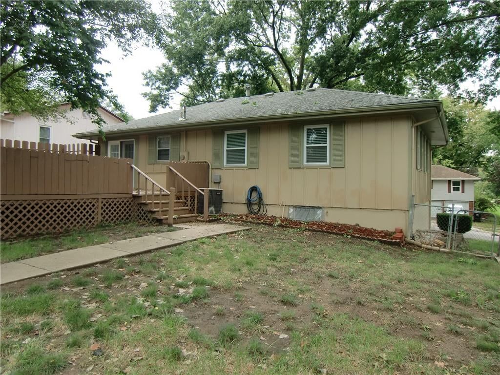 Photo 27 of 28 - 3401 S Ellison Way, Independence, MO 64055