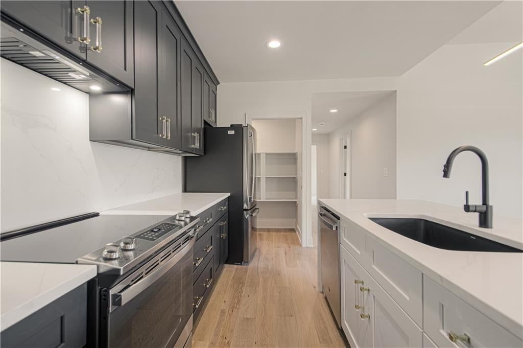 Photo 6: hardwood floors, 200 W Gregory Boulevard, Kansas City, MO 64114
