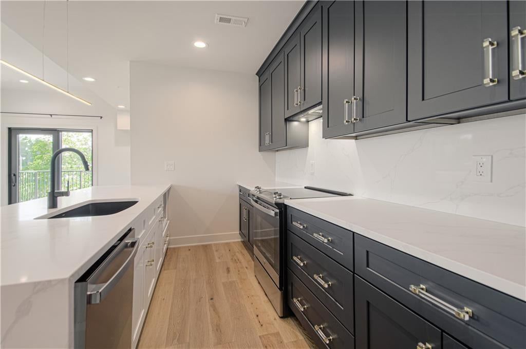 Photo 7 of 41 - 200 W Gregory Boulevard, Kansas City, MO 64114