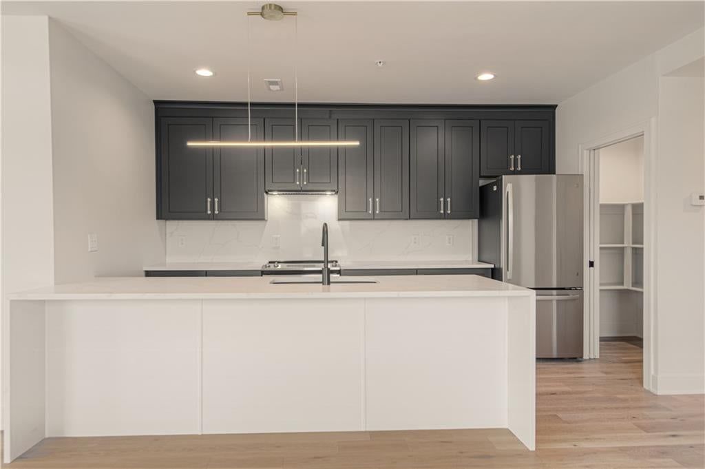 Photo 9 of 41 - 200 W Gregory Boulevard, Kansas City, MO 64114