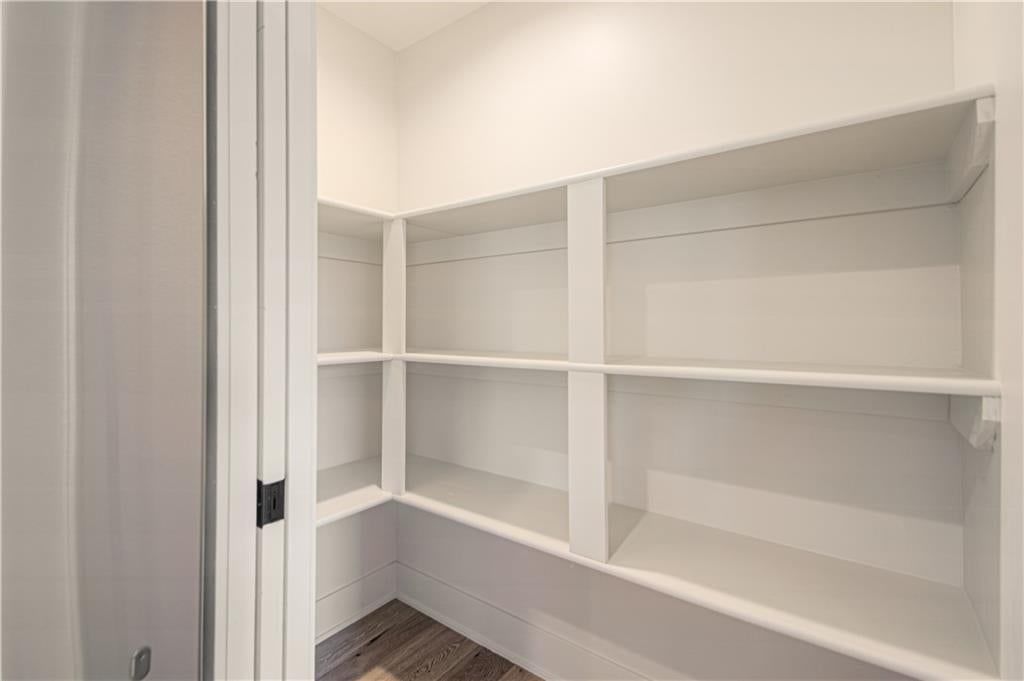 Photo 12 of 41 - 200 W Gregory Boulevard, Kansas City, MO 64114