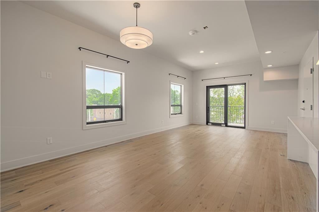 Photo 14 of 41 - 200 W Gregory Boulevard, Kansas City, MO 64114