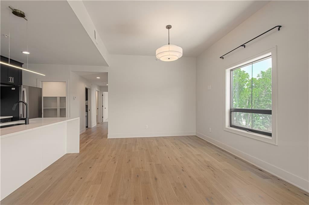 Photo 15 of 41 - 200 W Gregory Boulevard, Kansas City, MO 64114