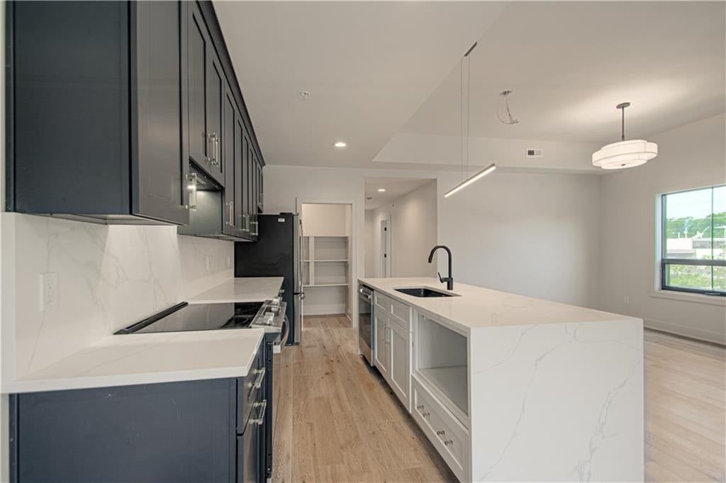 Photo 19 of 41 - 200 W Gregory Boulevard, Kansas City, MO 64114