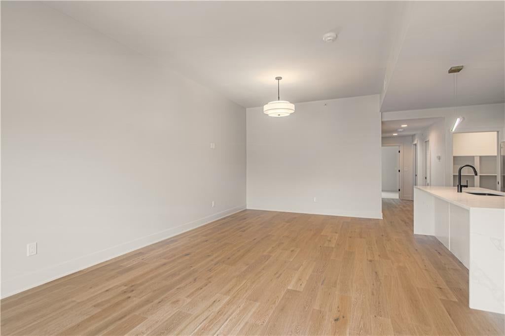 Photo 27 of 41 - 200 W Gregory Boulevard, Kansas City, MO 64114