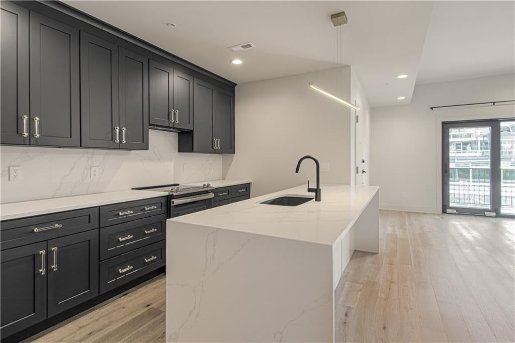 Photo 32 of 41 - 200 W Gregory Boulevard, Kansas City, MO 64114