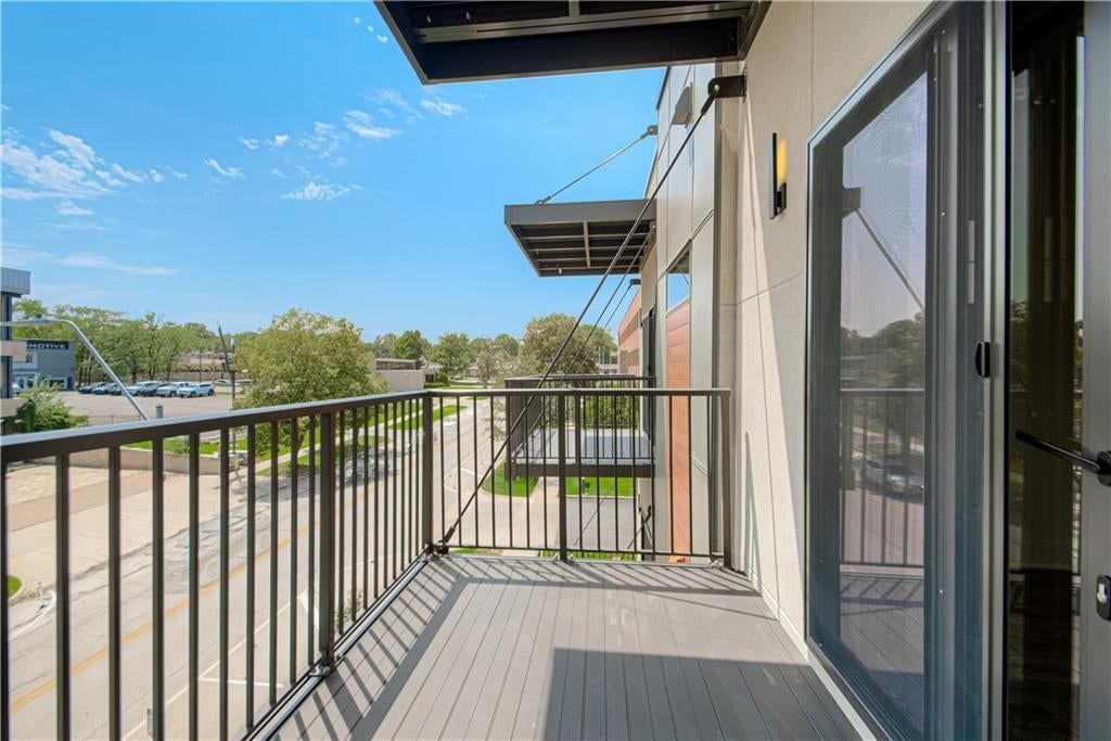 Photo 38 of 41 - 200 W Gregory Boulevard, Kansas City, MO 64114