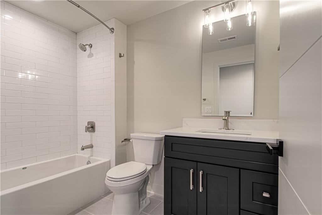 Photo 40 of 41 - 200 W Gregory Boulevard, Kansas City, MO 64114
