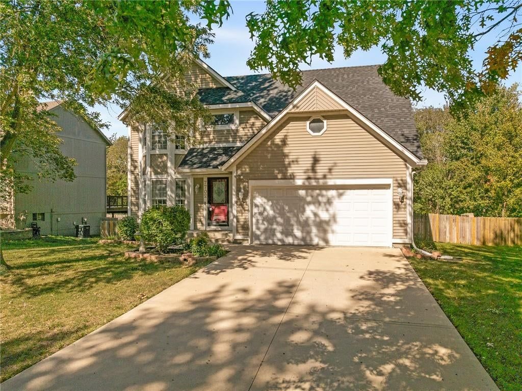 Photo 2 of 46 - 7702 W 155th Street, Overland Park, KS 66223