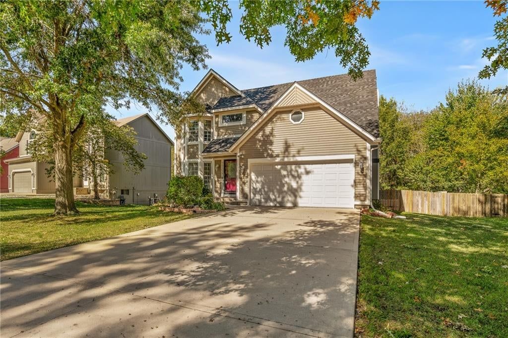 Photo 3 of 46 - 7702 W 155th Street, Overland Park, KS 66223
